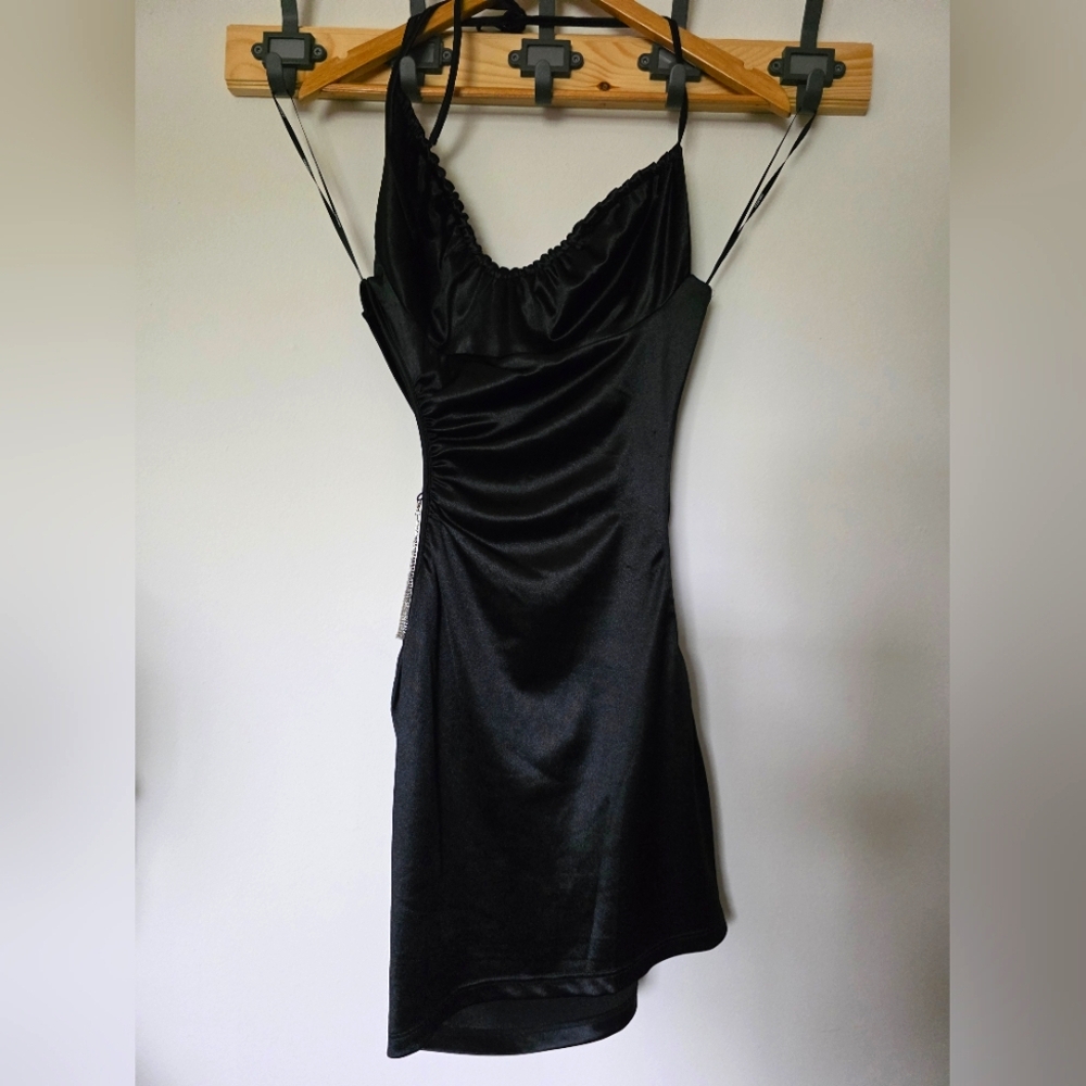 Forever 21 Black Satin Halter Mini With Side Cutout Rhinstone Strap Sz Medium‎